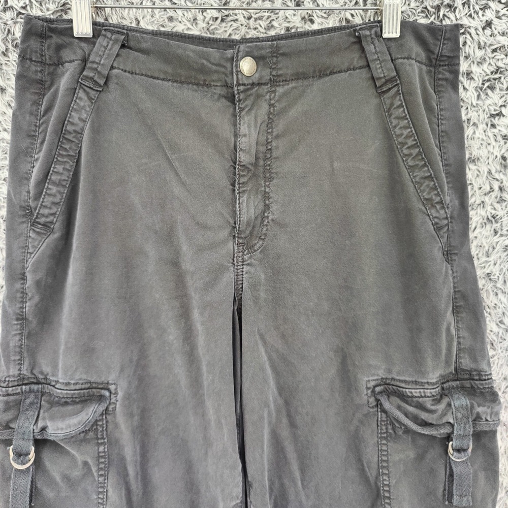 American Eagle Womens Gorpcore Cargo Super High Rise Baggy Wide Pants 10 Black - Picture 12 of 16